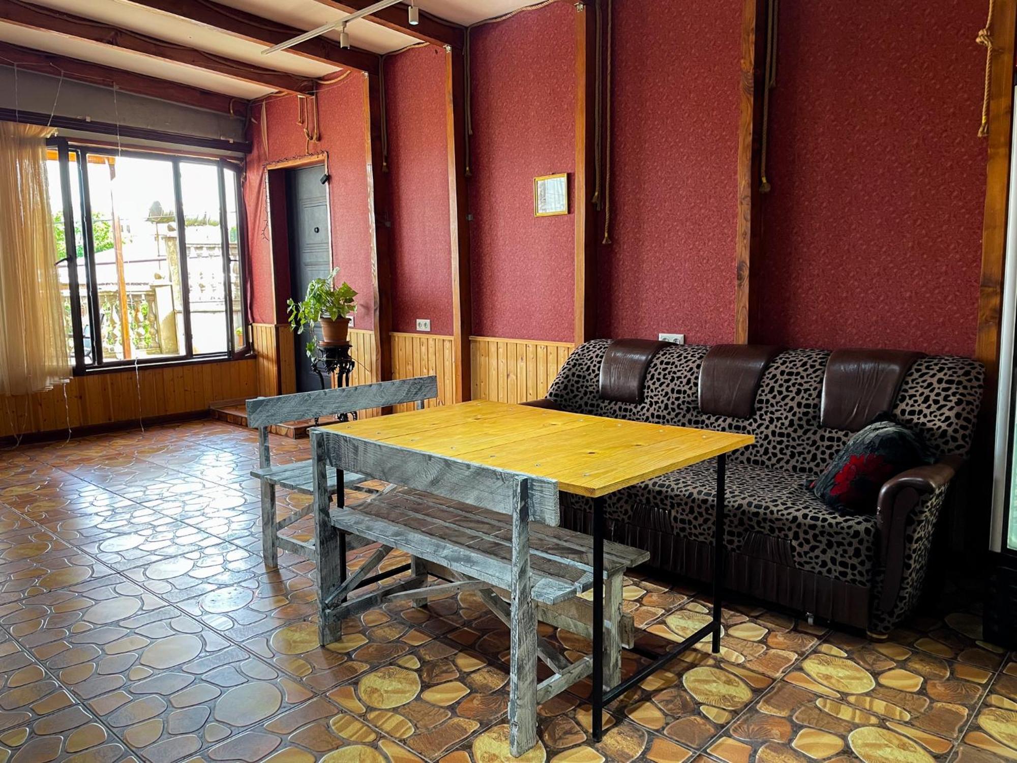 Hostel Kutaisi By Kote Exterior photo